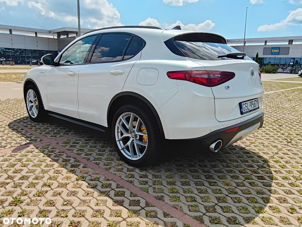 Alfa Romeo Stelvio 2.0 Turbo TI Q4 - 8