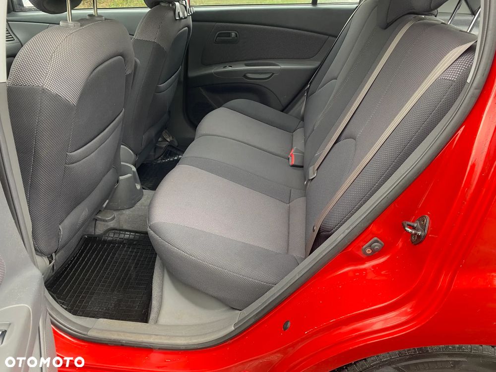 Kia Rio 1.4 EX - 18