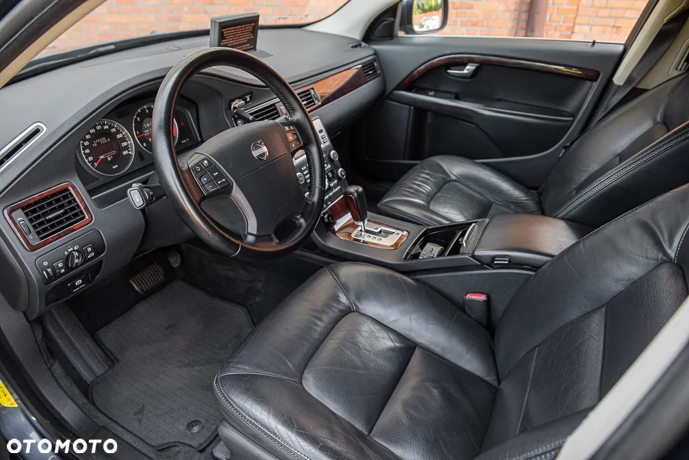 Volvo XC 70 - 6
