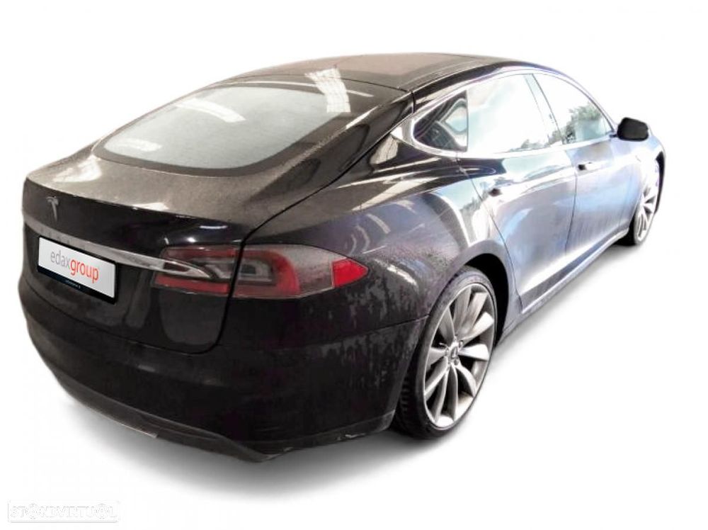 Tesla Model S - 2