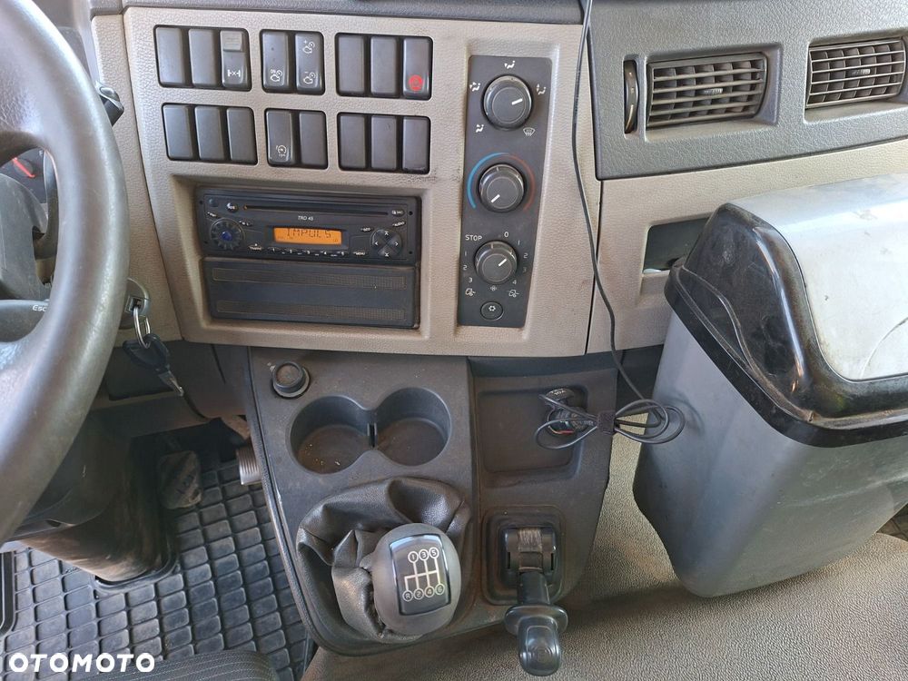 Volvo Fl 240 - 19