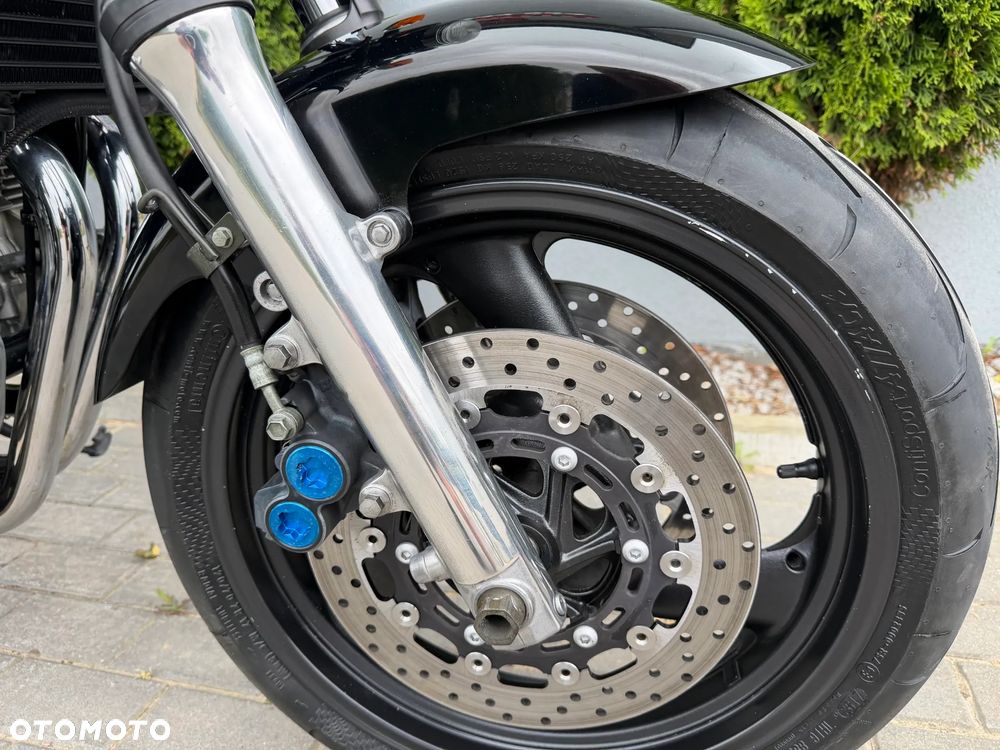 Yamaha XJR - 14