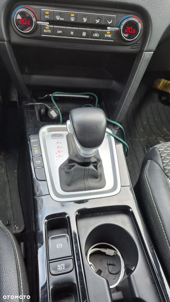 Kia XCeed 1.5 T-GDI L DCT - 10