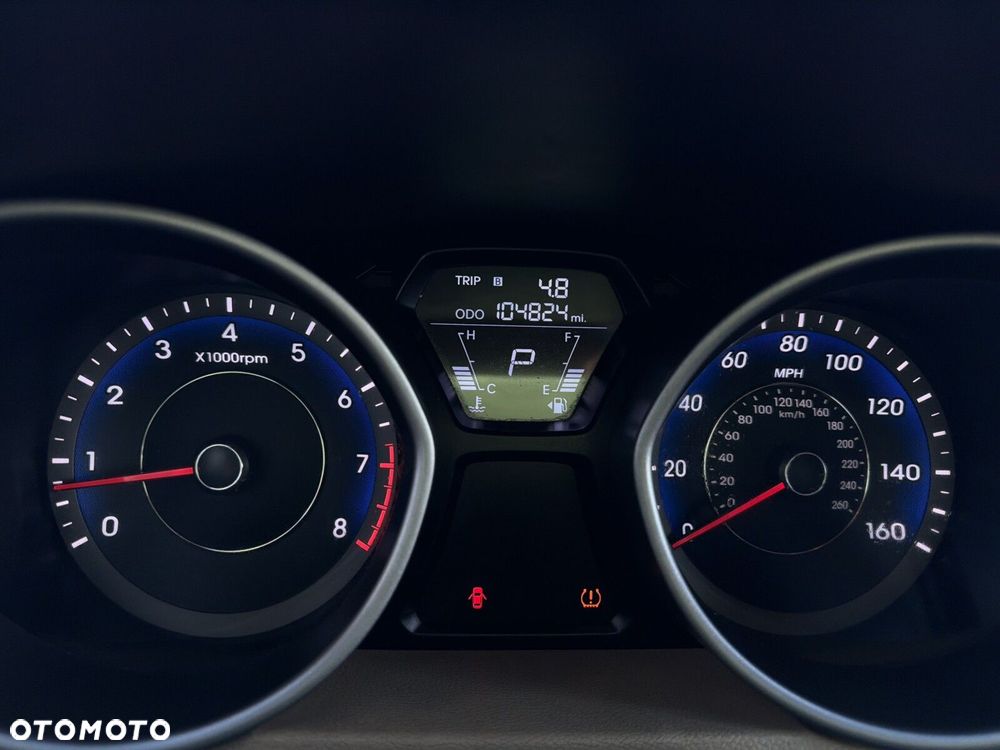 Hyundai Elantra - 14