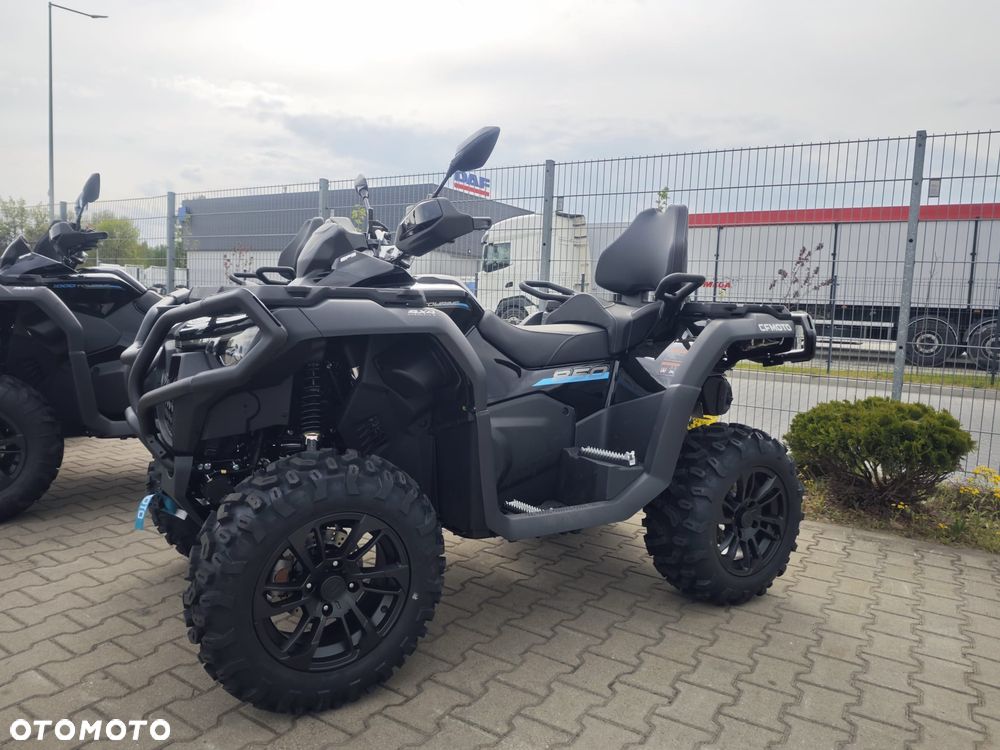 CFMoto CForce - 10