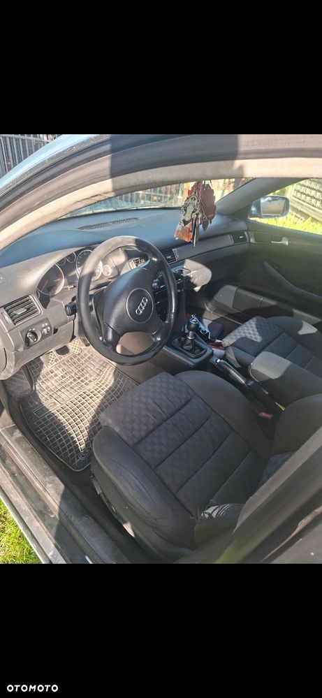 Audi A6 Avant 2.5 TDI - 4