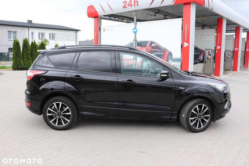 Ford Kuga 1.5 EcoBoost 2x4 ST-Line - 17