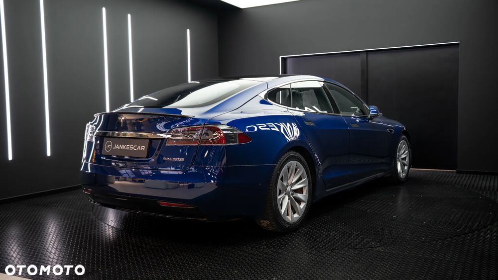 Tesla Model S Performance - 13