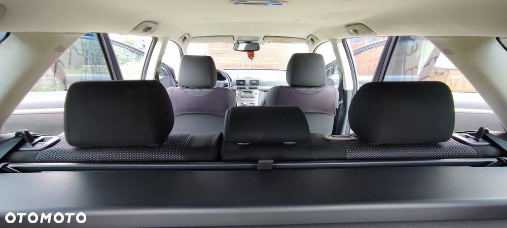 Toyota Avensis 2.0 D-4D Sol - 12