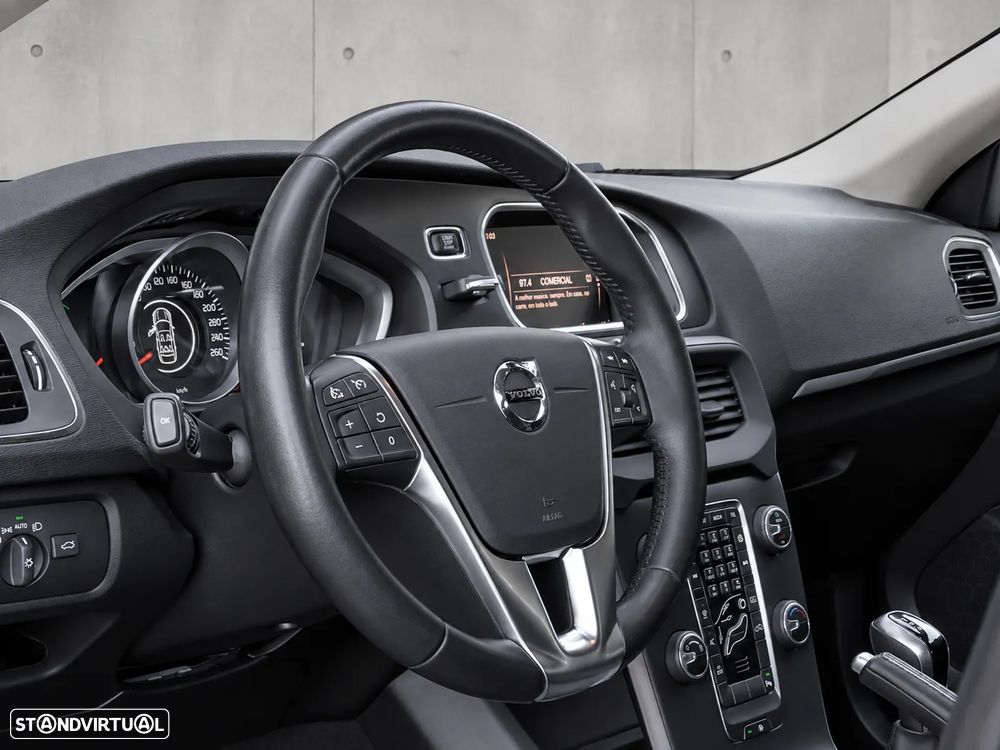 Volvo V40 2.0 D3 Momentum - 22