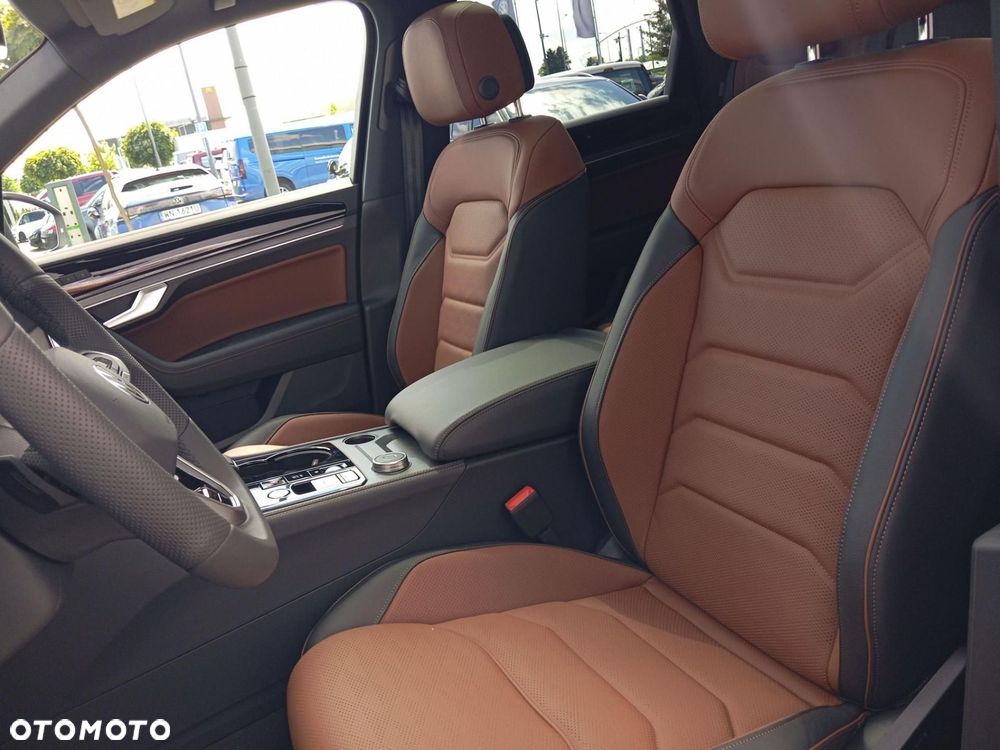 Volkswagen Touareg - 27