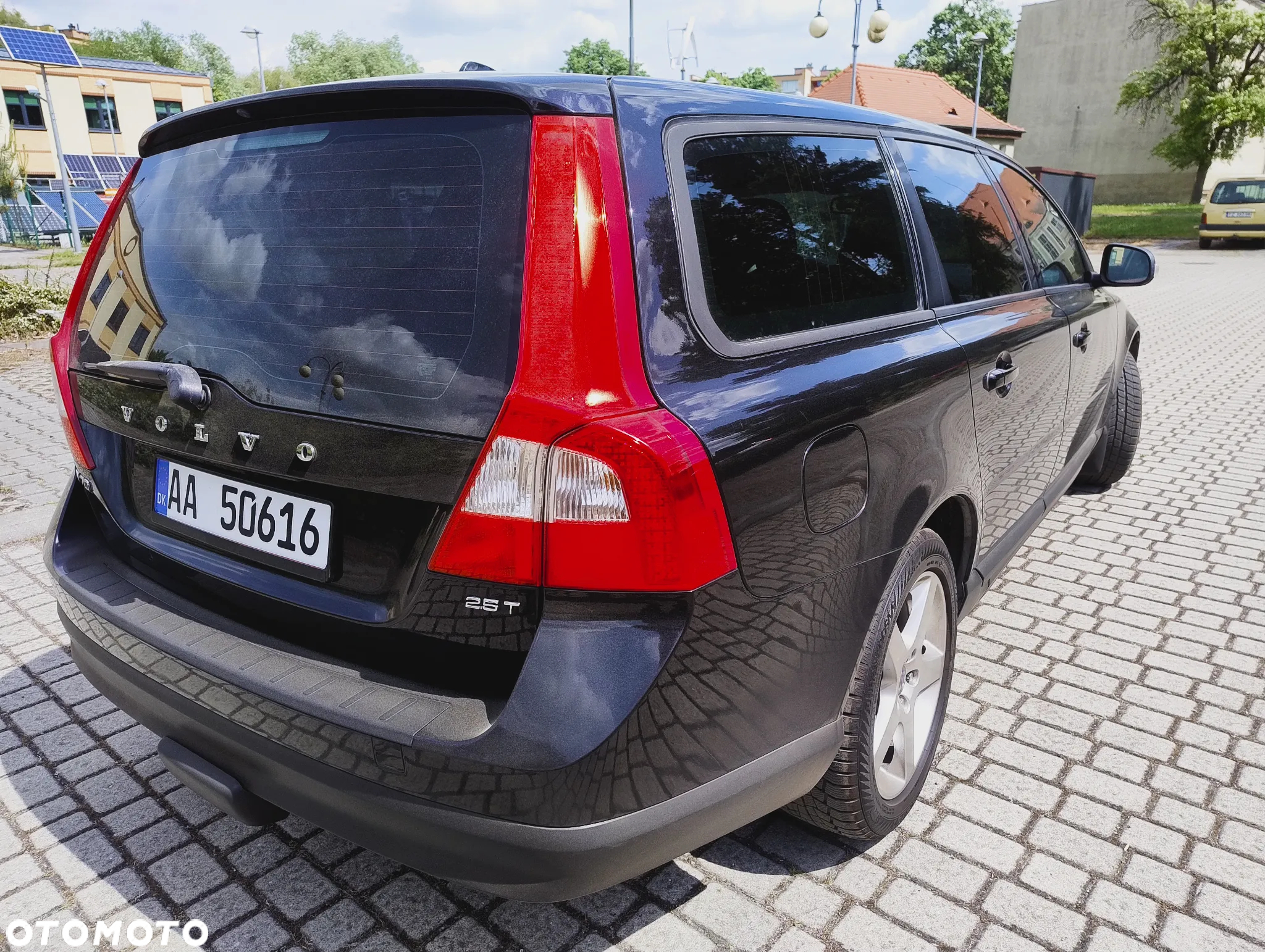 Volvo V70 2.5T Summum - 3