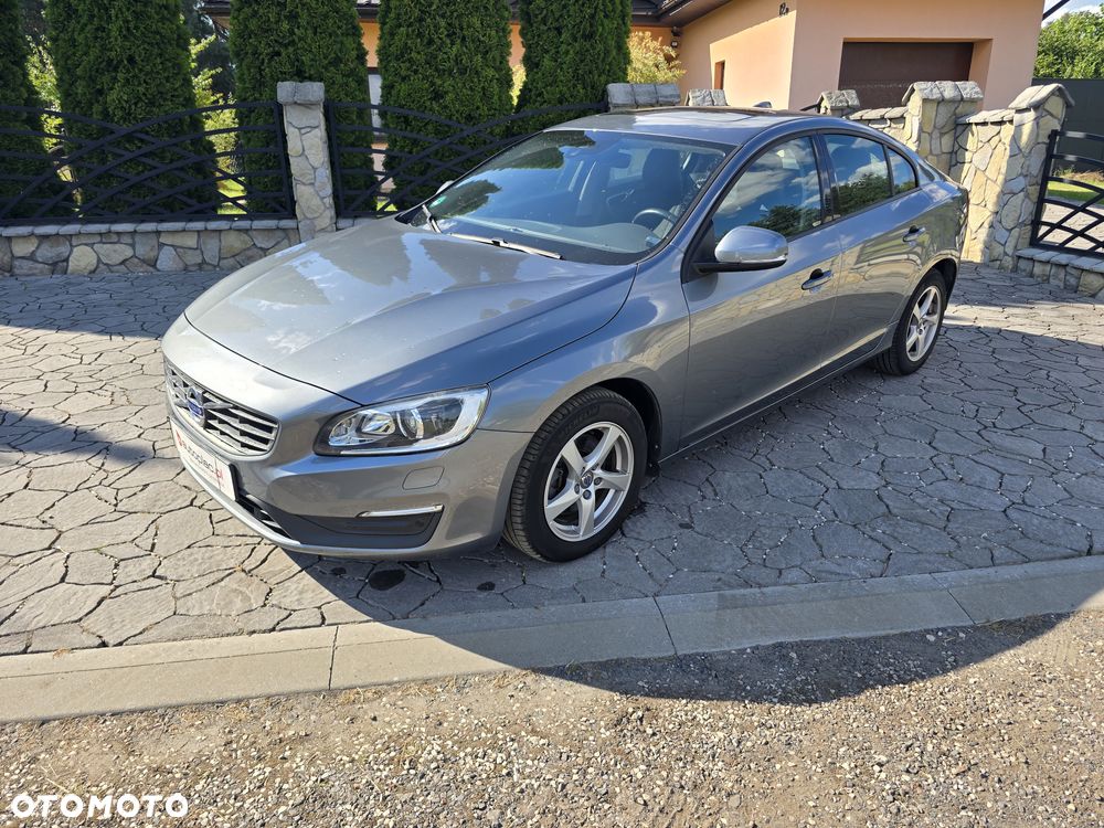 Volvo S60 D4 Drive-E Dynamic Edition (Momentum) - 1