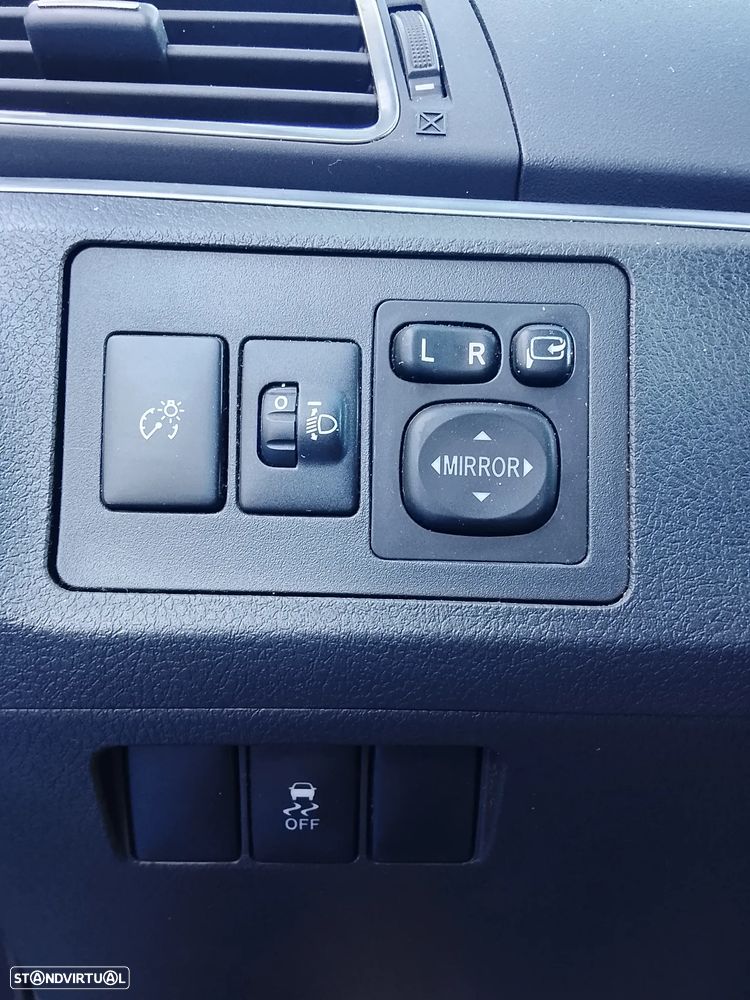 Toyota Verso 1.6 D-4D Exclusive+GPS - 16
