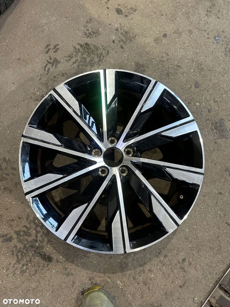 VOLVO 1SZT FELGA ALU 8J X 20 ET45,5 5X108 31664378