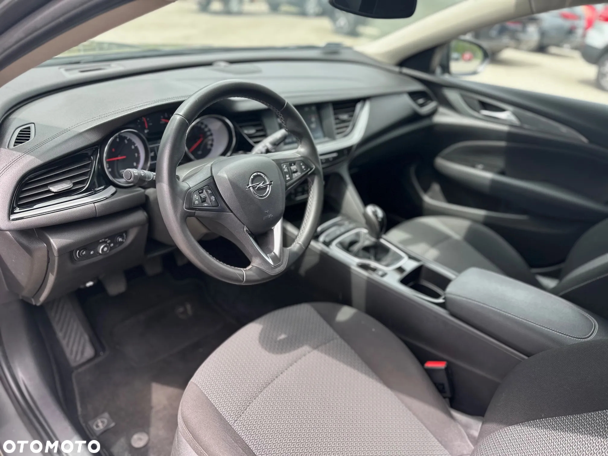 Opel Insignia - 12