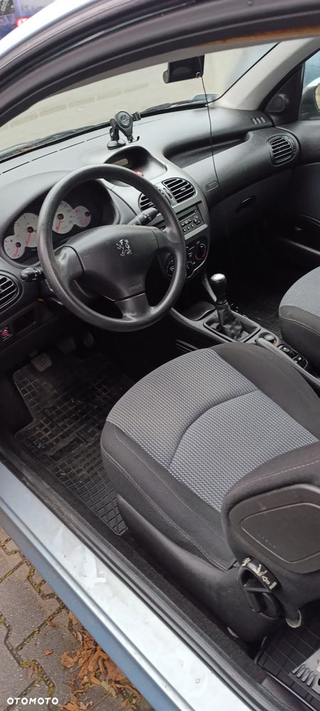 Peugeot 206 - 12