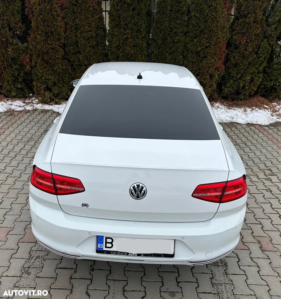 Volkswagen Passat - 30
