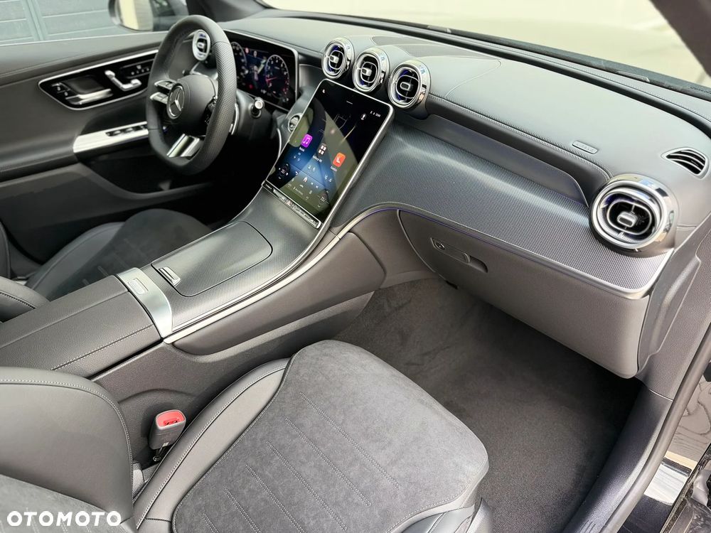 Mercedes-Benz GLC - 24