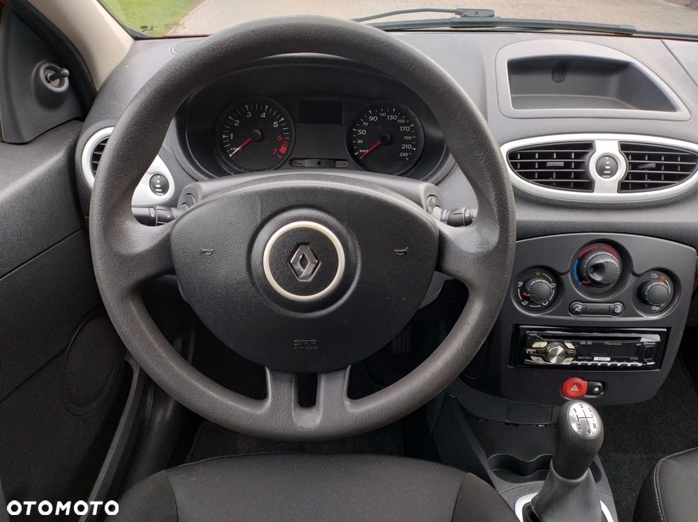 Renault Clio 1.2 16V 75 Dynamique - 27