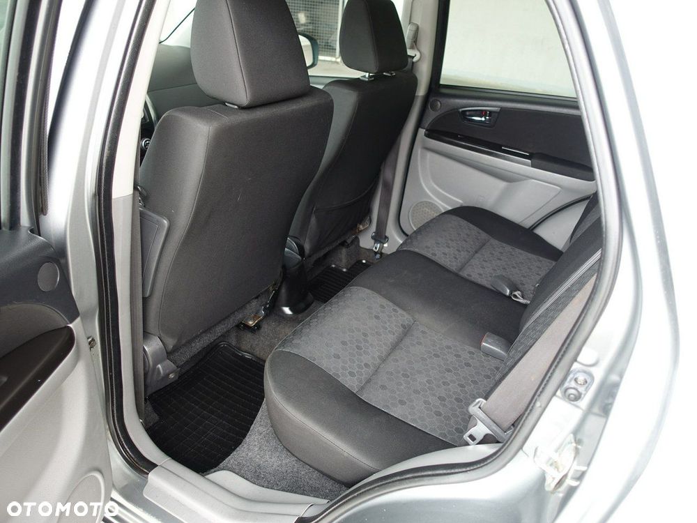 Suzuki SX4 1.6 VVT 4x4 Style - 16