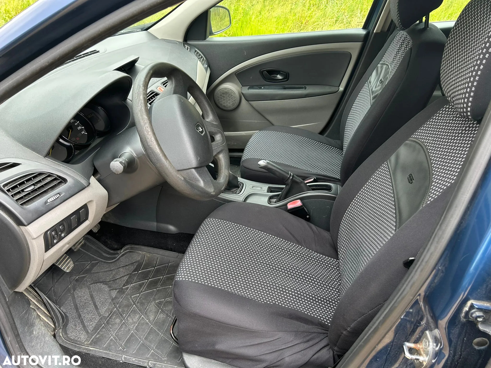 Renault Megane 1.6 16V Autthentique - 8