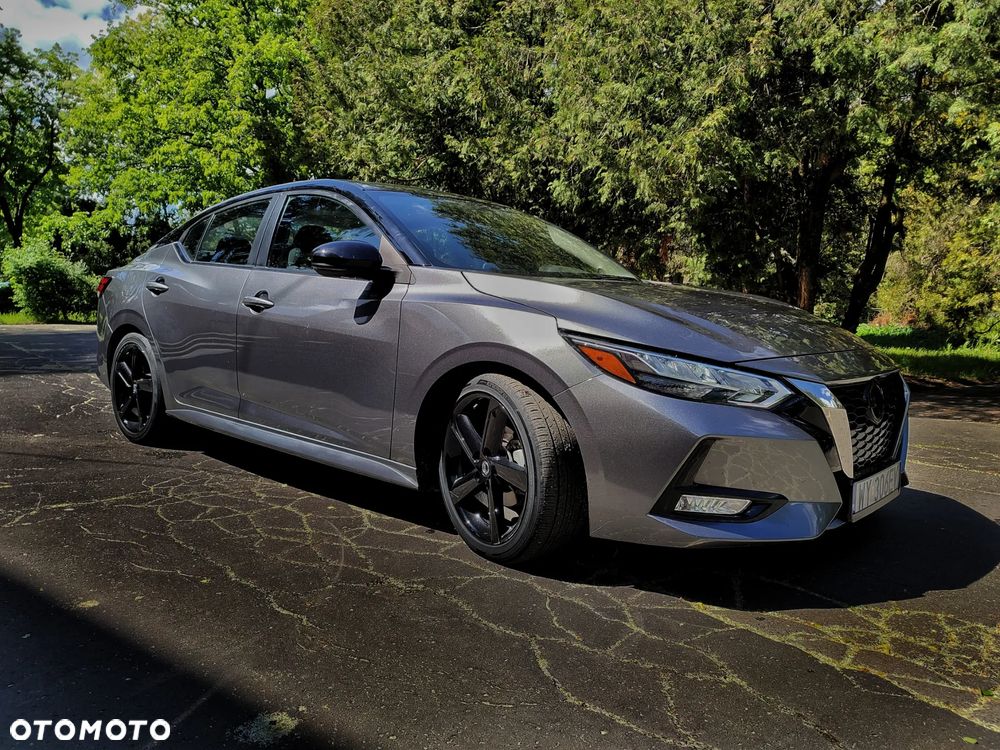 Nissan Sentra - 2