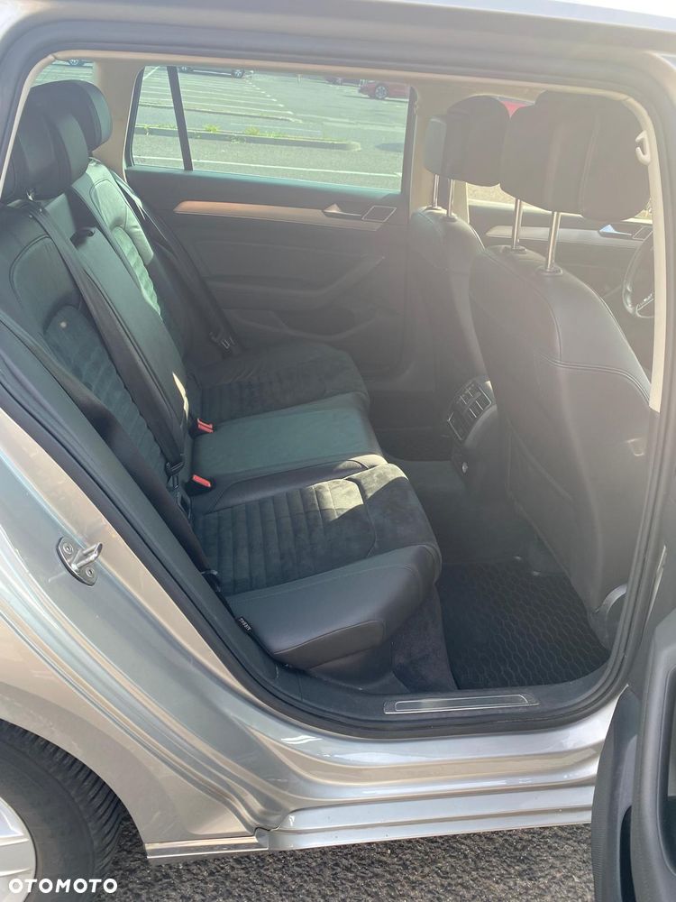 Volkswagen Passat - 7