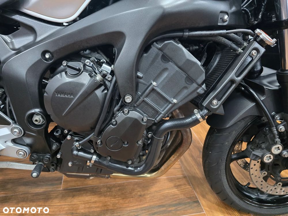 Yamaha FZ6 - 12