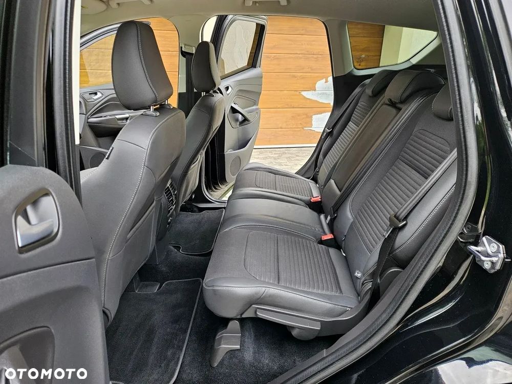 Ford Kuga - 21