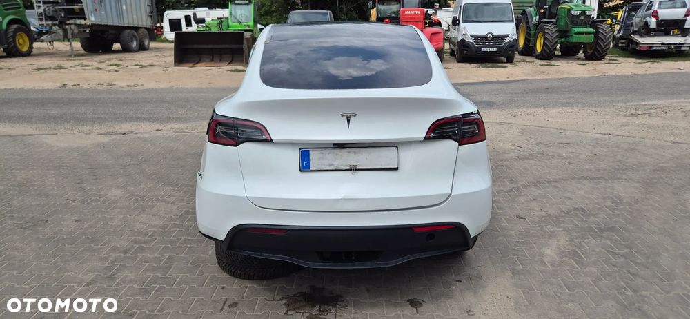 Tesla Model Y 62.5 Standard RWD - 17