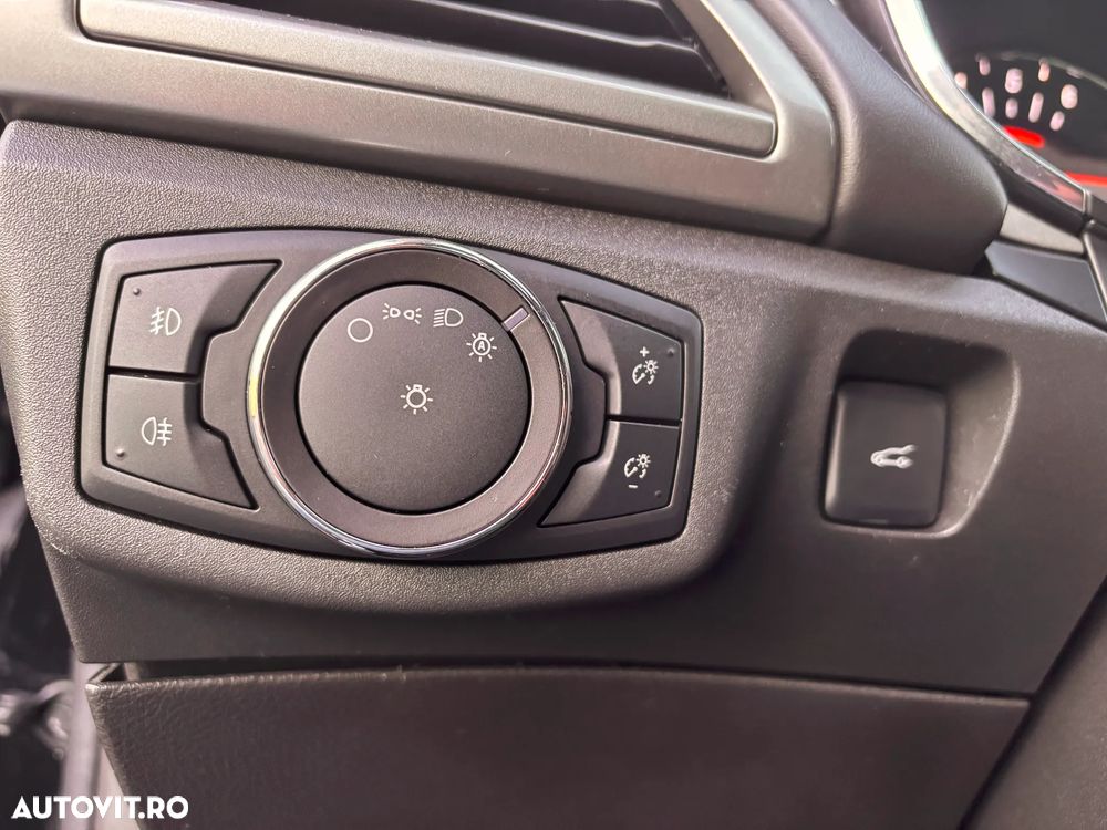 Ford Mondeo Vignale 2.0 TDCi Powershift AWD - 16