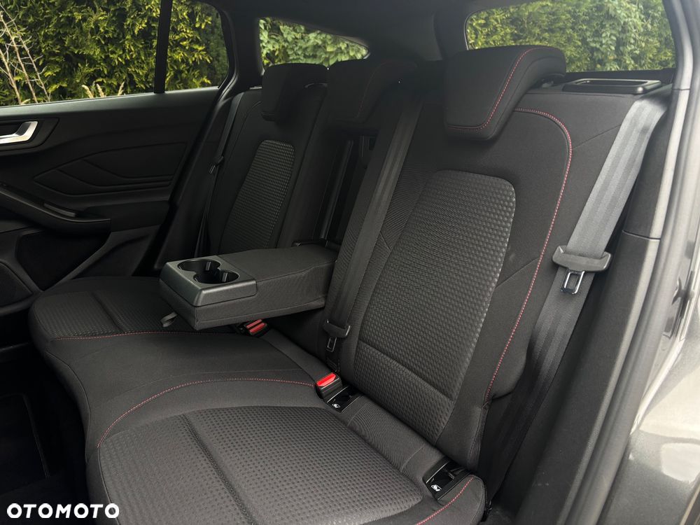 Ford Focus Turnier 1.5 EcoBlue Start-Stopp-System ST-LINE - 20