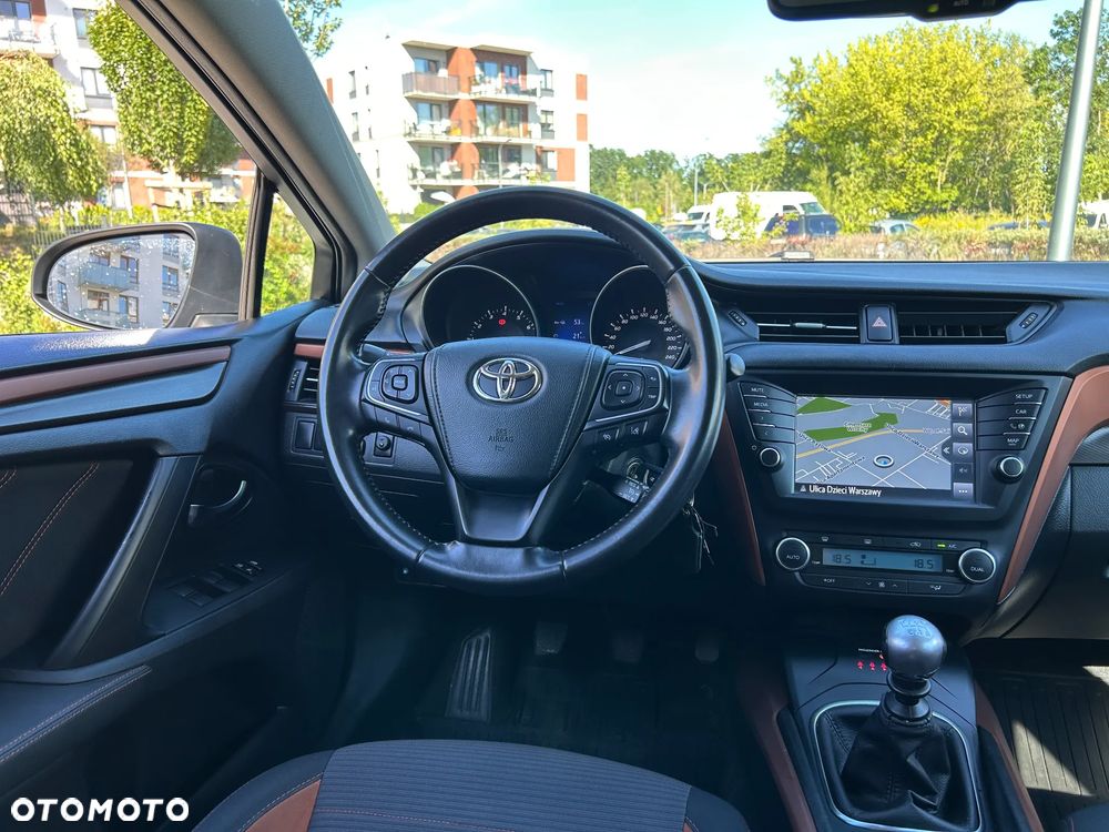 Toyota Avensis 1.8 Premium - 2