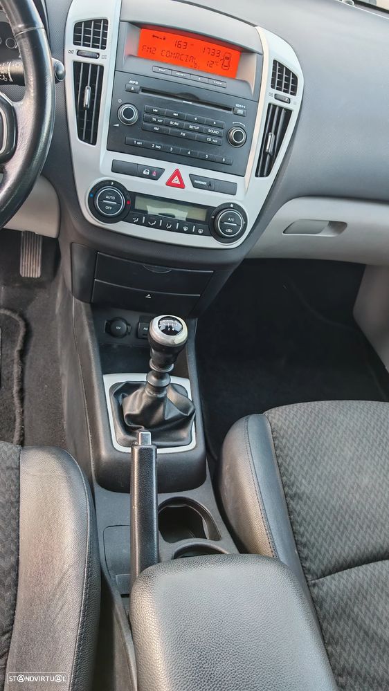 Kia Ceed SW 1.4 CVVT EX - 11