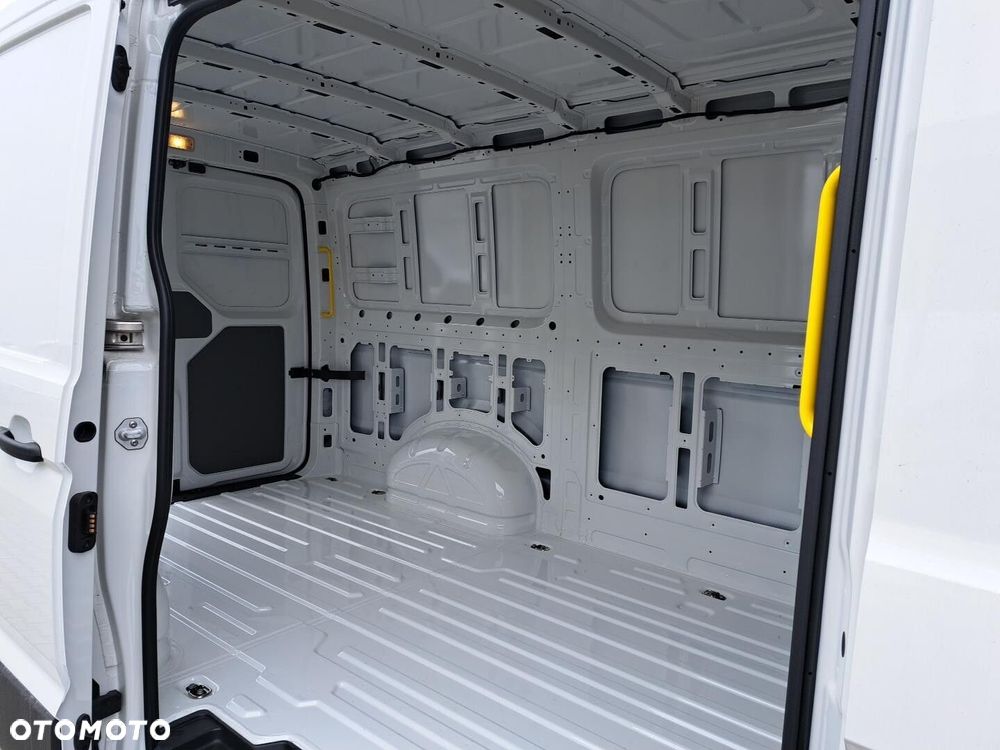 Volkswagen Crafter 35 furgon , 2,0 TDI 177KM, przedni, 6-bieg manualna 3640 mm, Euro 6 - 22
