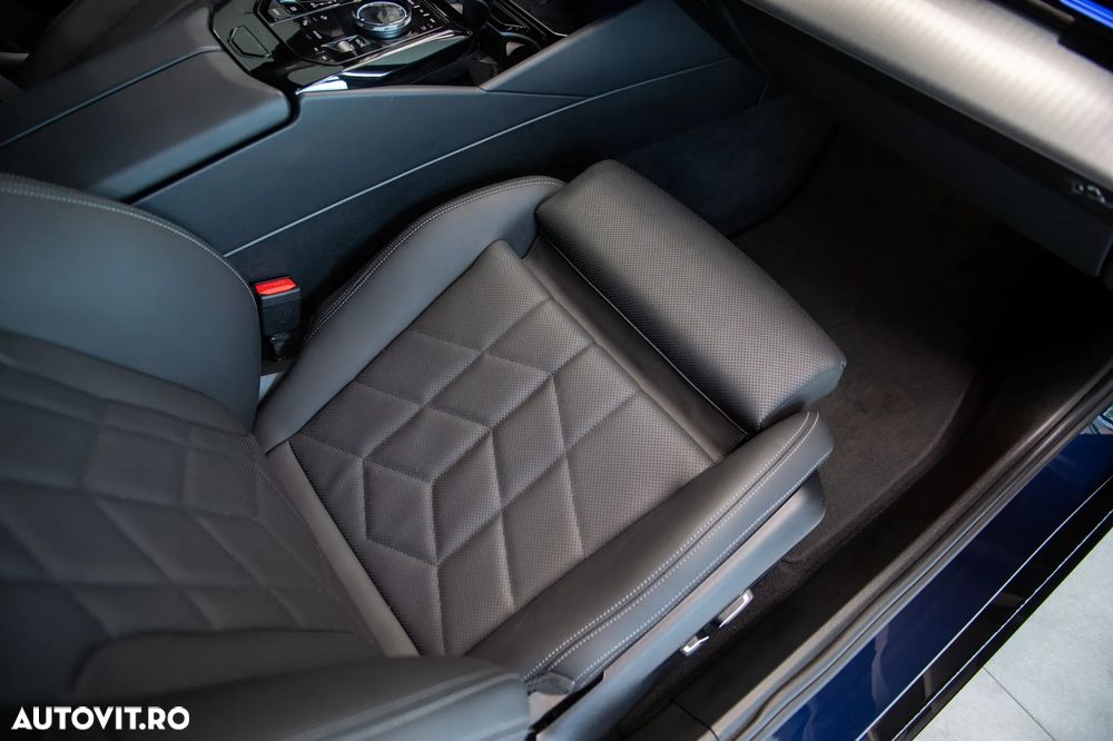 BMW Seria 5 520i AT MHEV - 30