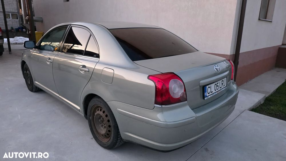 Toyota Avensis 2.0 D-4D Comfort - 4