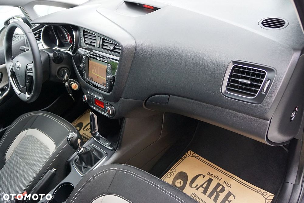 Kia Ceed 1.4 CVVT Dream Team Edition - 10