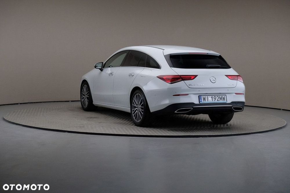 Mercedes-Benz CLA - 2