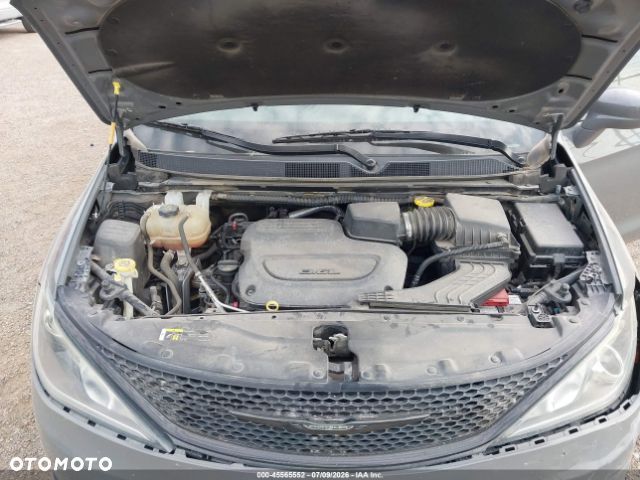 Chrysler Pacifica - 7