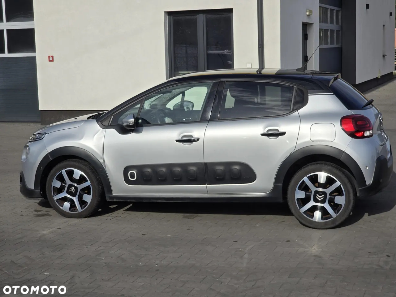 Citroën C3 1.2 PureTech Shine S&S EAT6 - 2