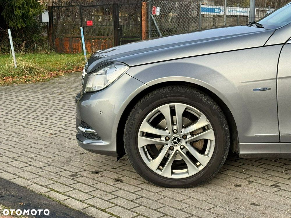 Mercedes-Benz Klasa C 180 CDI 7G-TRONIC Avantgarde Edition - 17