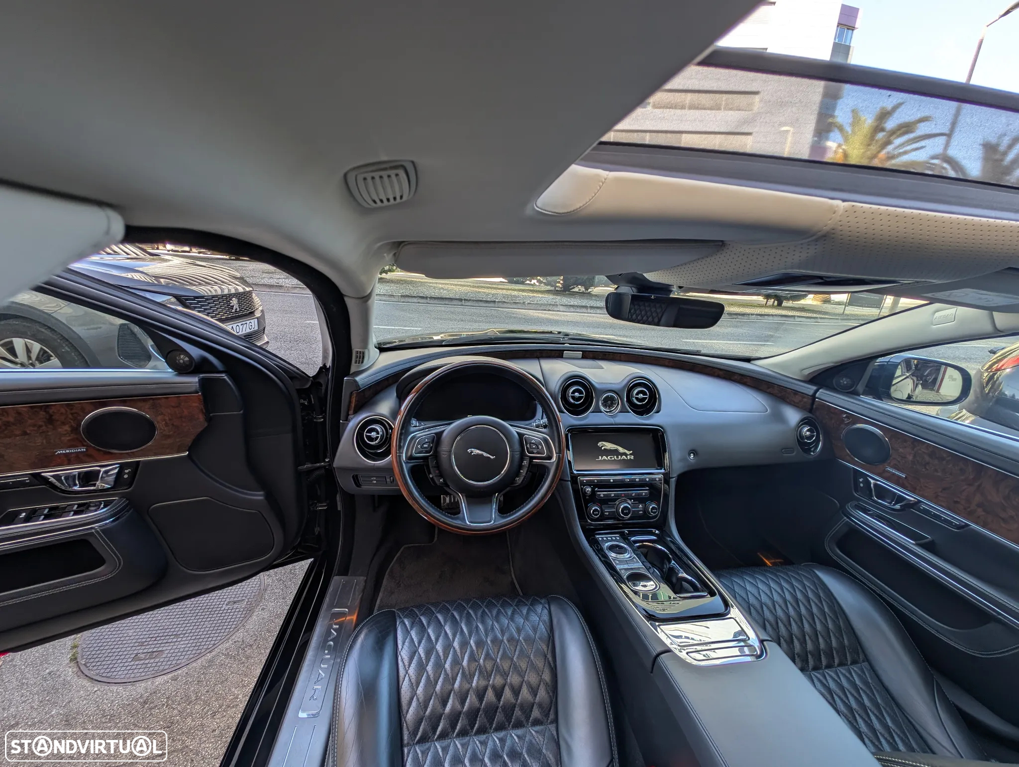 Jaguar XJ 3.0 D V6 LWB Autobiography J20 - 35