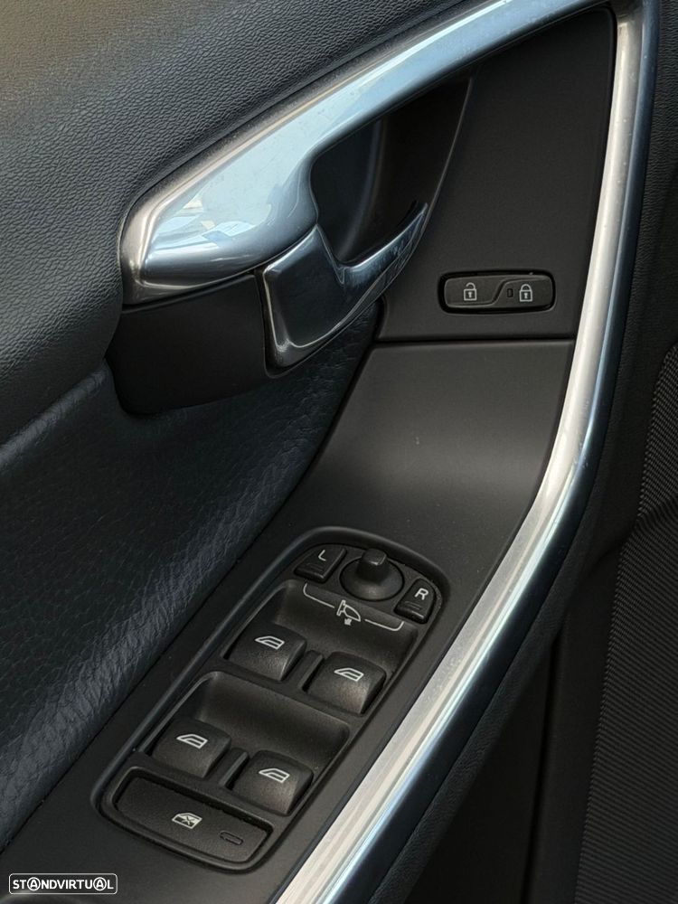 Volvo V60 - 32