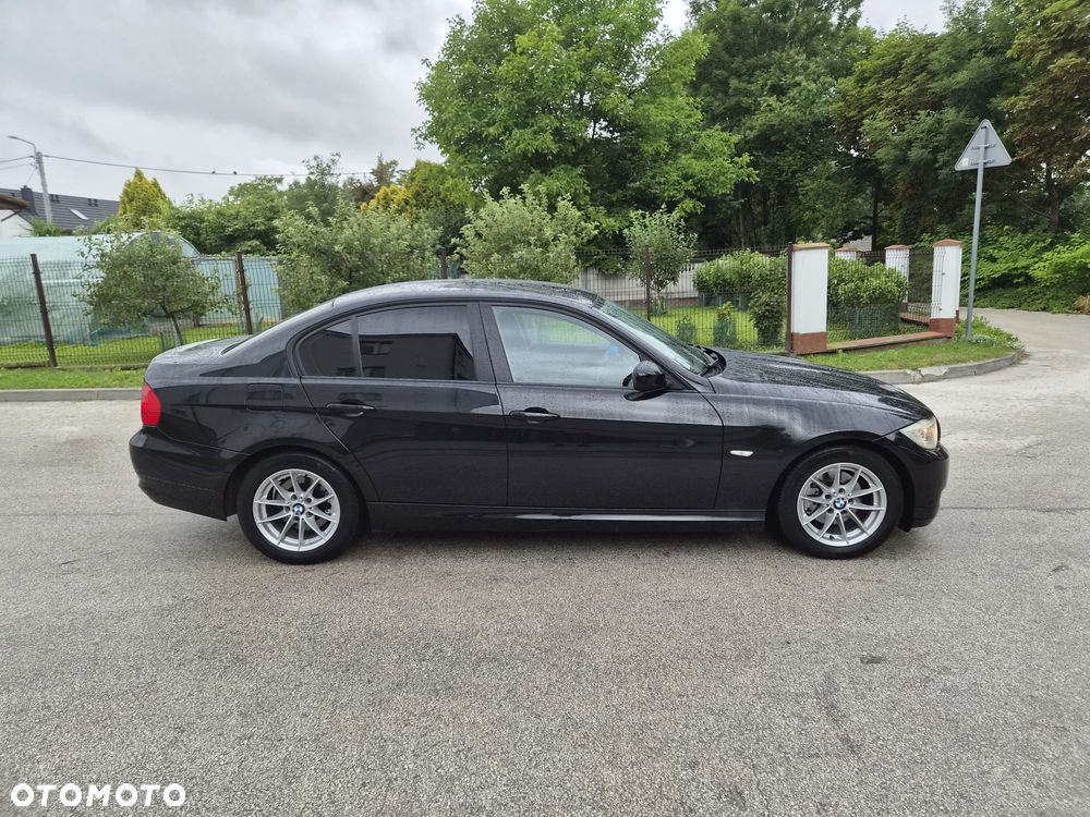 BMW Seria 3 318d - 9