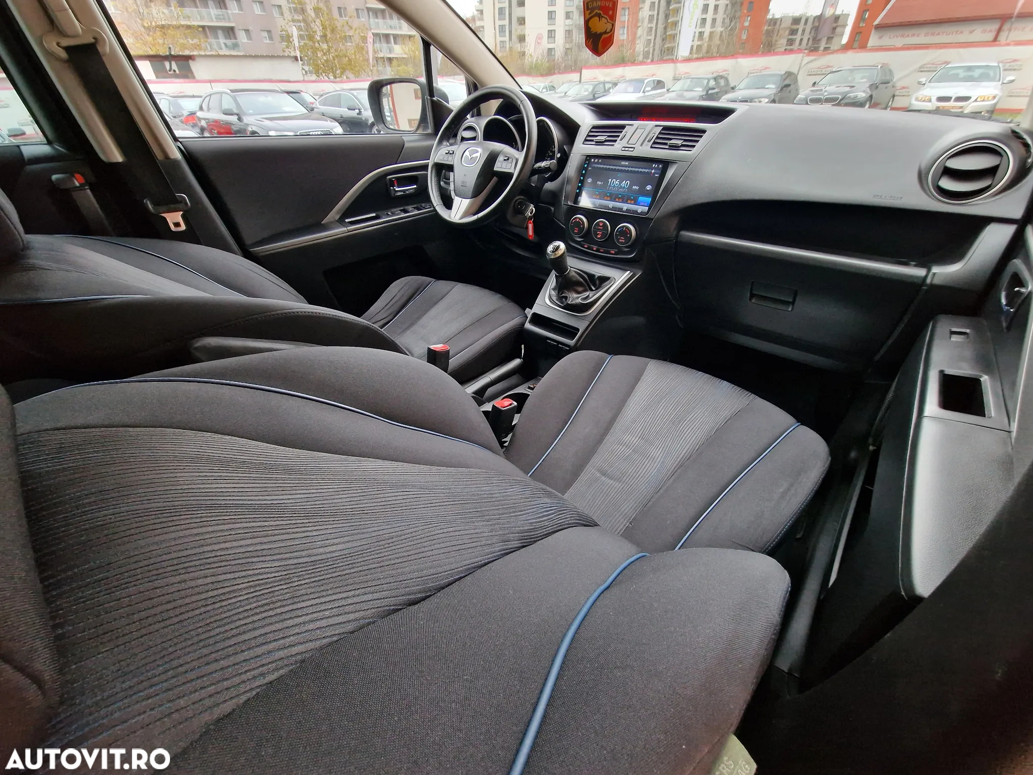 Mazda 5 - 16