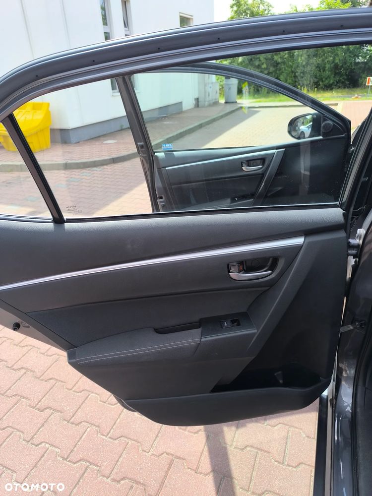 Toyota Corolla 1.6 Comfort - 12