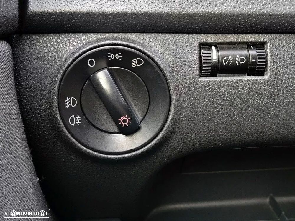 Volkswagen Polo 1.4 TDi Trendline — fotografia 17