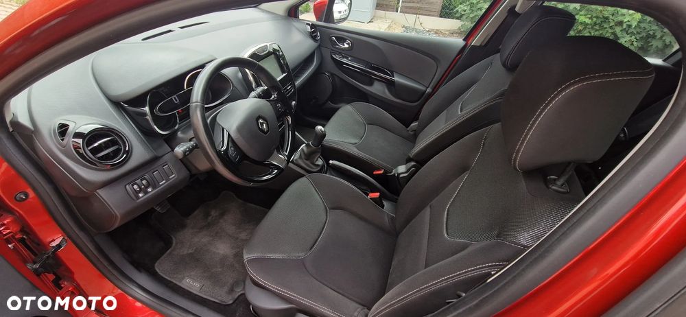Renault Clio 1.2 16V 75 Business - 11